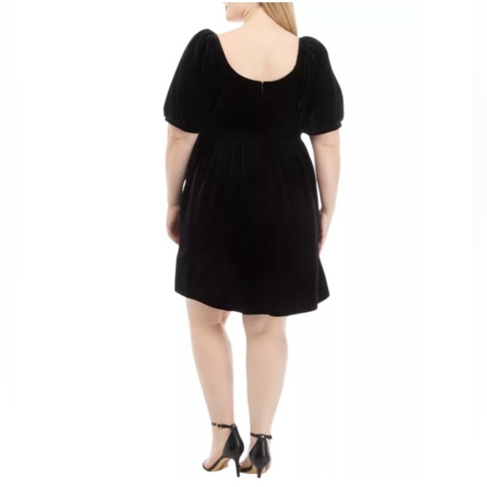 ENGLISH FACTORY
Plus Size Puff Sleeve Velvet Mini Dress - Picture 2 of 9